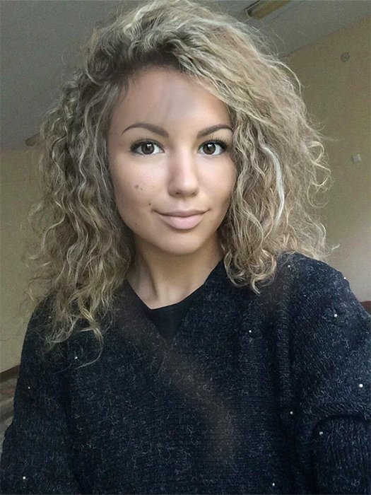 Collar-Length Bouncy Curly Synthetic Wigs With Roots By imwigs®