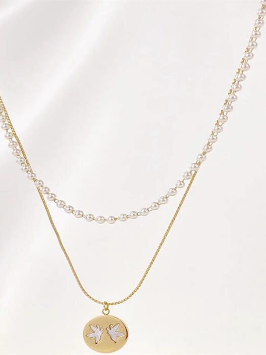 Classical Elegant Pearl Disc Pendant Necklace