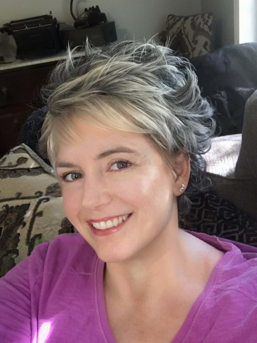 Short gray wigs on sale